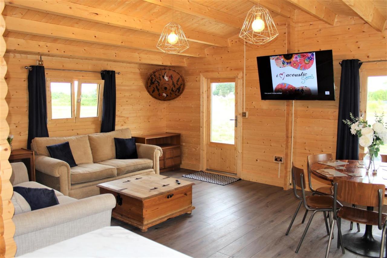 Stunning 5-Bed Cabin In Ashton Under Hill Evesham Zewnętrze zdjęcie