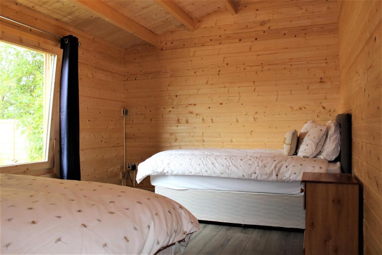 Stunning 5-Bed Cabin In Ashton Under Hill Evesham Zewnętrze zdjęcie